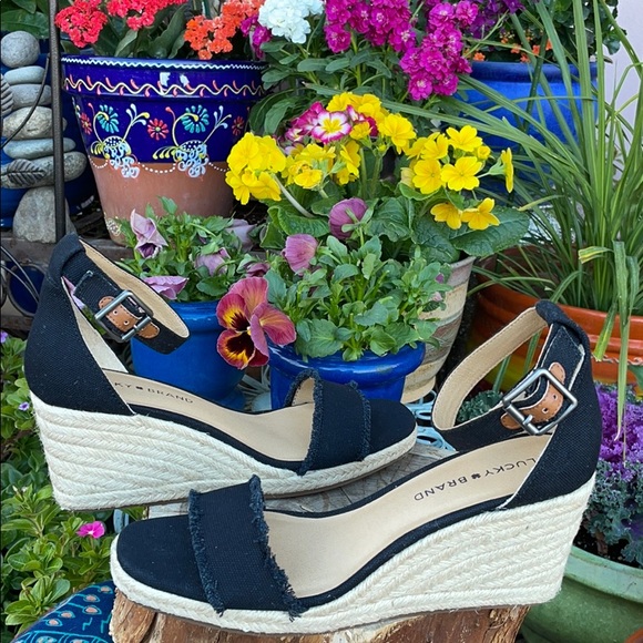 New Lucky Brand Shabby Canvas Raw Edge Wedge Heel Sandals - Picture 10 of 13